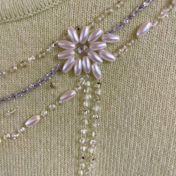 Alia Vintage pale green sweater pearl detail beads crew neck long sleeve Medium - Picture 3 of 15